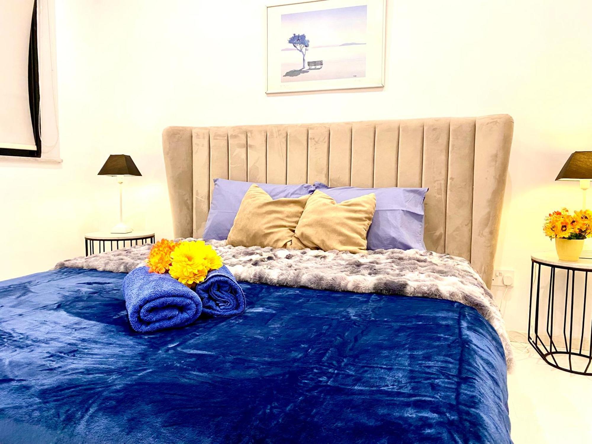 Seafront Harbour Haven - Steps To Ferry, Shops And Beaches Sliema Bagian luar foto