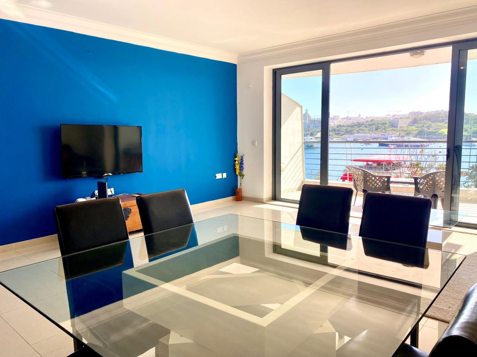 Seafront Harbour Haven - Steps To Ferry, Shops And Beaches Sliema Bagian luar foto