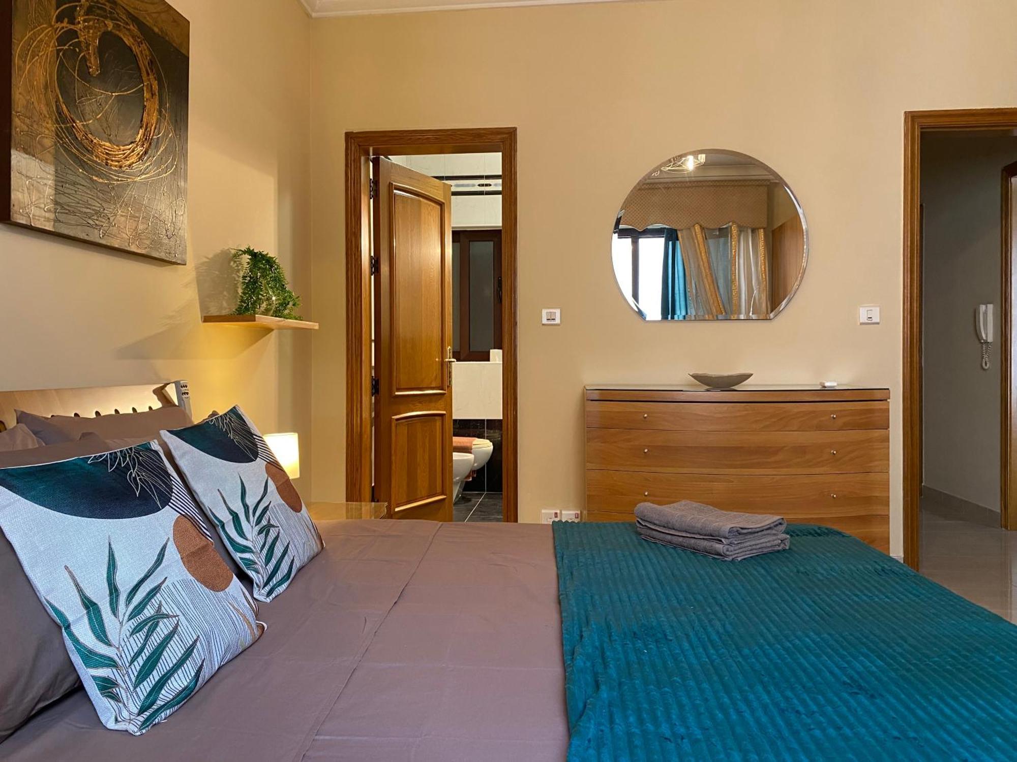 Seafront Harbour Haven - Steps To Ferry, Shops And Beaches Sliema Bagian luar foto